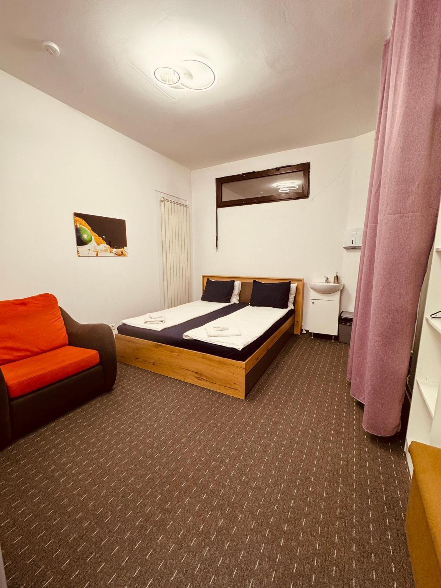 Central Hostel Partener Oradea Exteriér fotografie